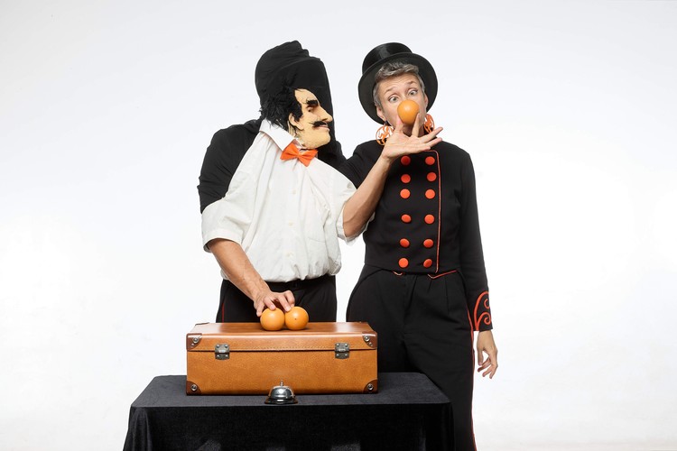 the-bell-juggling-theatre-one-one-six-whangarei-events